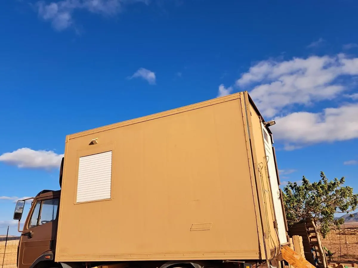 Camping Hotel Tiny House Camion Fijo En Islas Canarias Triquivijate España