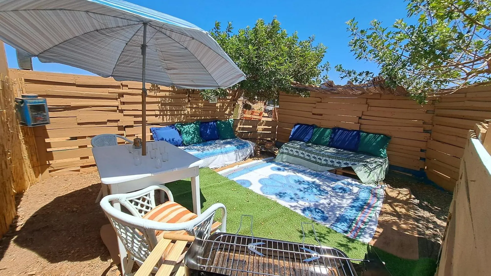 Camping Hotel Tiny House Camion Fijo En Islas Canarias Triquivijate