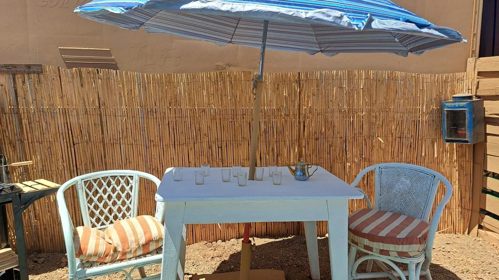 Camping Hotel Tiny House Camion Fijo En Islas Canarias Triquivijate